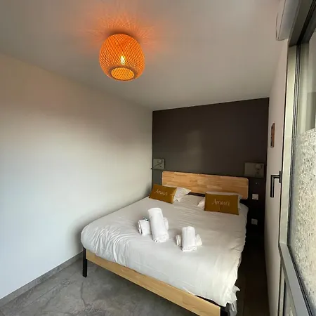 Holiday home Villa-spa Prive, Jacuzzi, Piscine Chauffee *