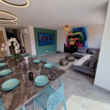 Villa-spa Prive, Jacuzzi, Piscine Chauffee Holiday home